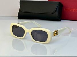 Picture of Valentino Sunglasses _SKUfw52140056fw
